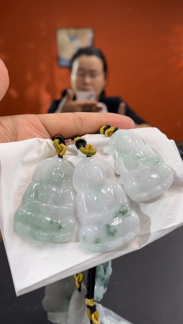 未镶嵌挂件翡翠边城刀客/393875/多样性发一/编绳发