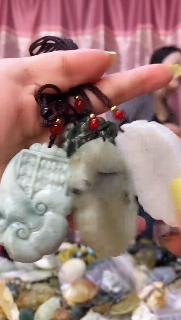 未镶嵌岫玉吊坠多样性发其中之一  挂坠