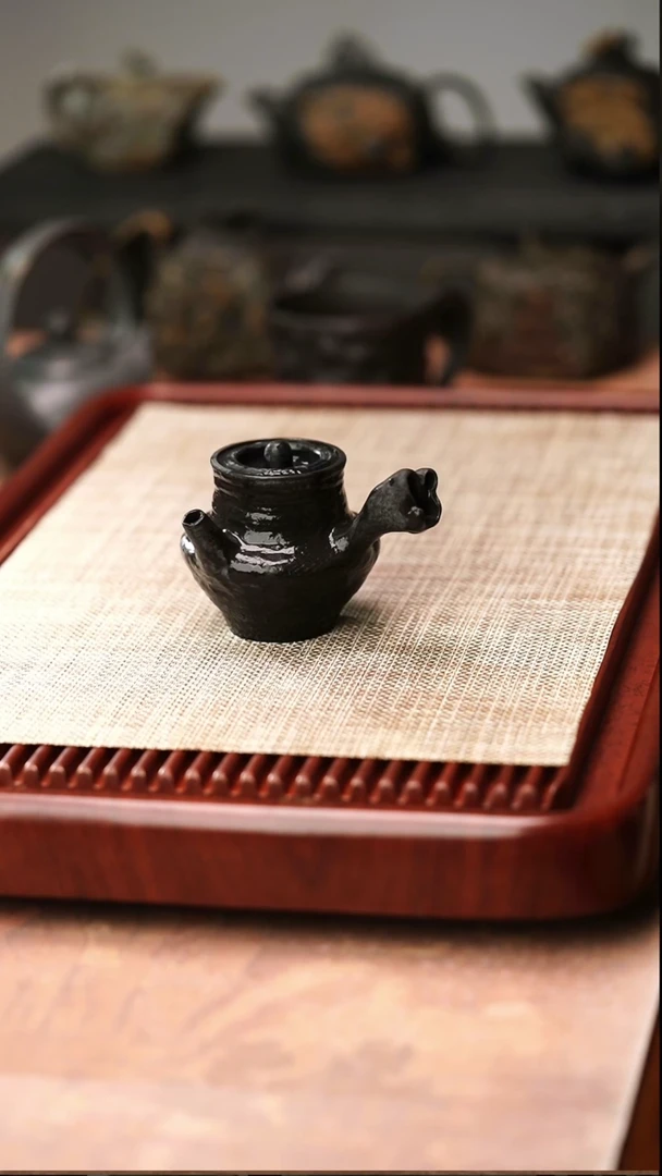 归玉堂冰碛岩重工雕刻纹理侧把壶