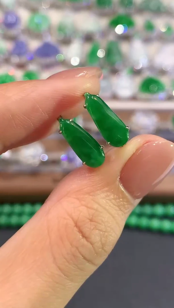 18K金镶嵌翡翠耳饰a34