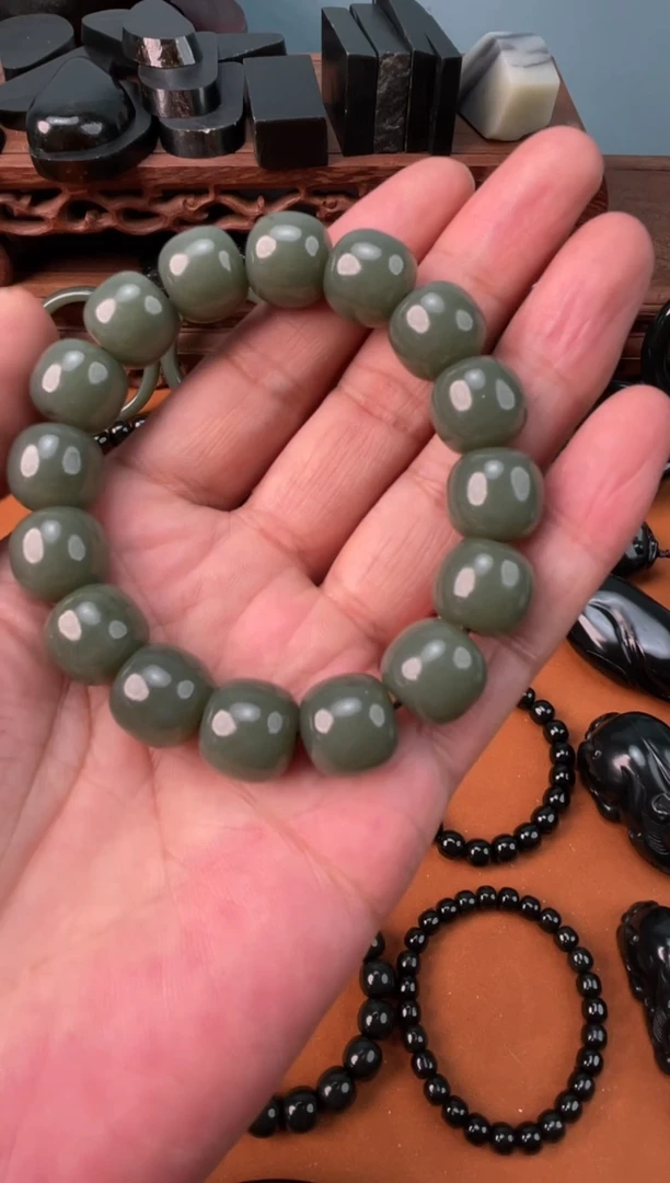 手链未镶嵌和田玉千**霭新疆和田玉皮勒村皮勒青卡14微瑕