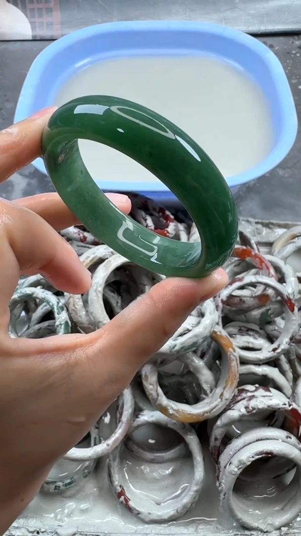 石英质玉手镯未镶嵌15