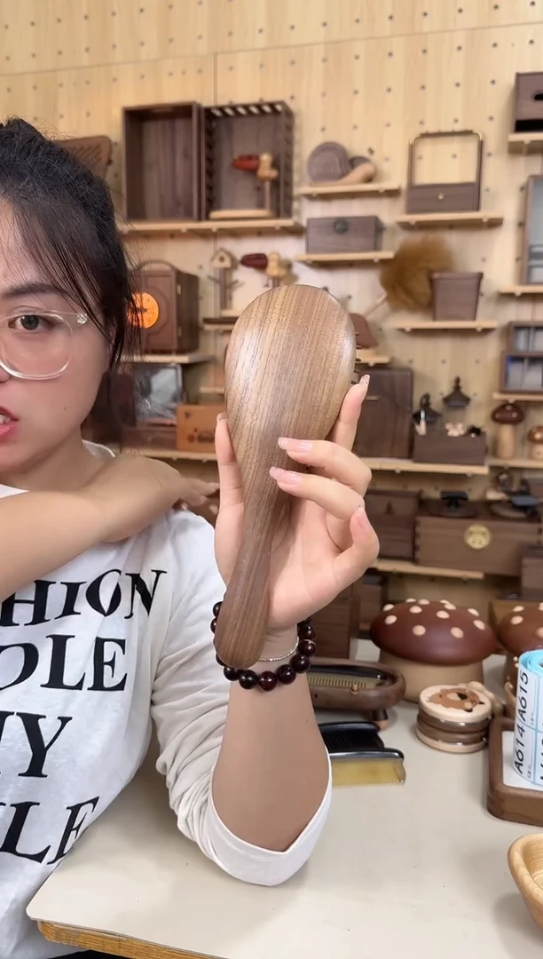 木大号黑胡桃圆形气垫梳