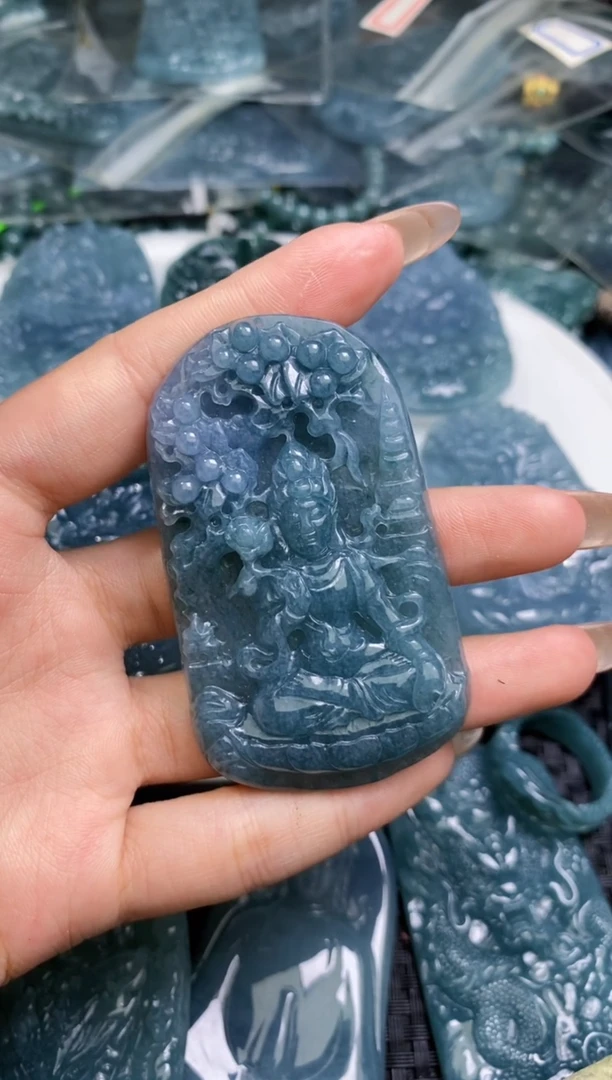 【闪购商品】翡翠颈饰未镶嵌