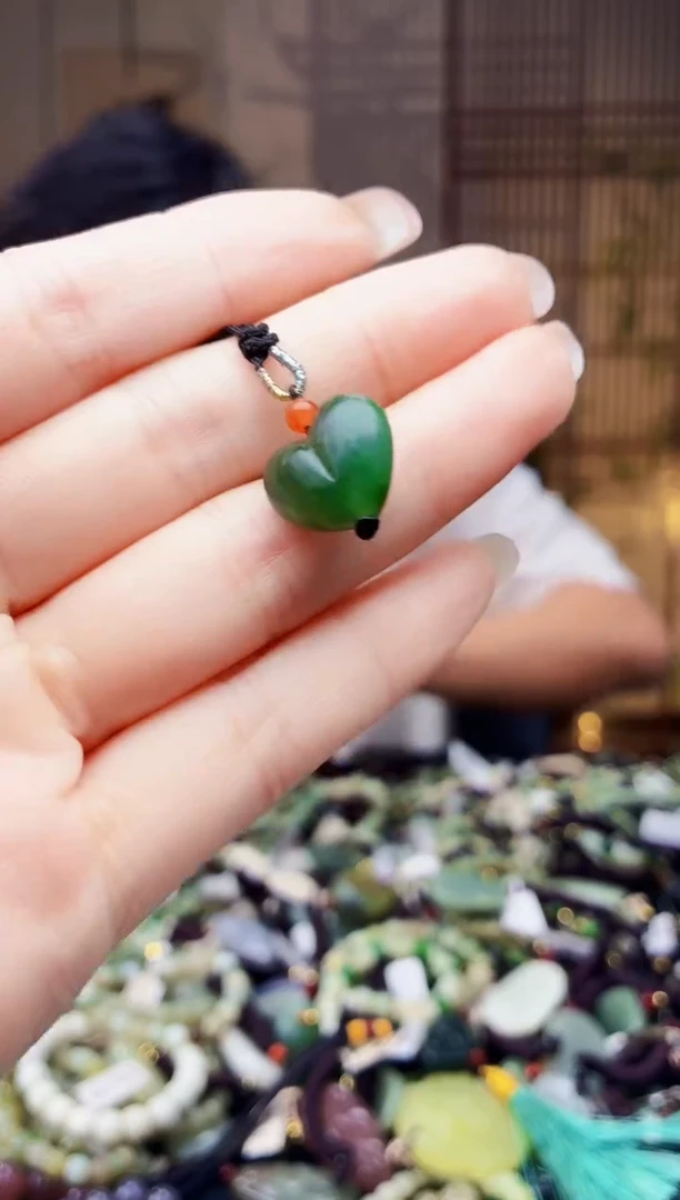 颈饰未镶嵌和田玉多样性发货，拍一发一