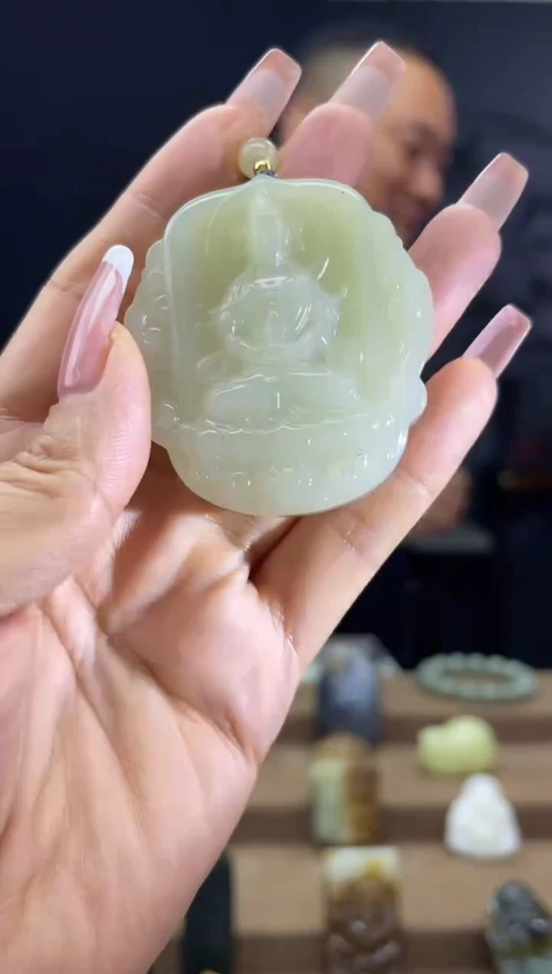 颈饰未镶嵌和田玉1