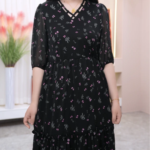 【胖菲】大码女装夏季碎花黑色V领连衣裙