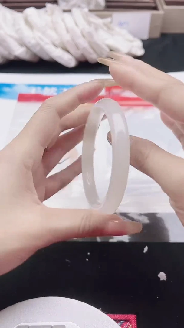 未镶嵌手镯石英质玉白月光 圈口59 60 61