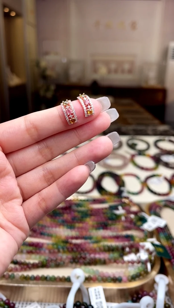 【闪购商品】碧玺/银S925镶嵌碧玺耳扣多样性发货