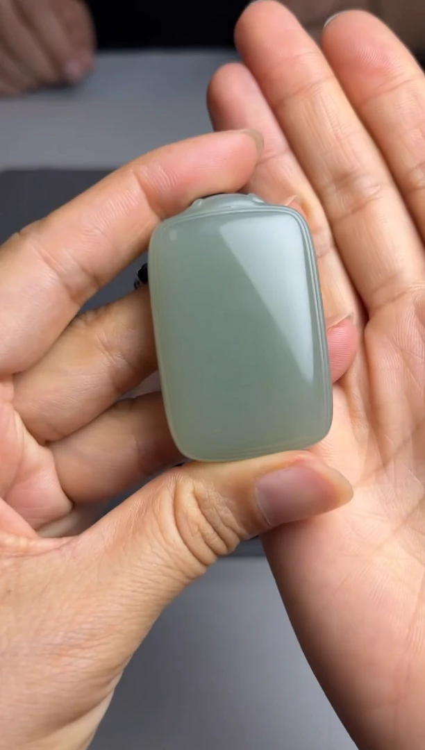 和田玉未镶嵌颈饰1