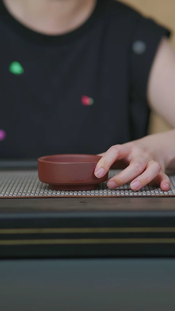 茶壶紫砂微瑕底槽清刻字罗汉杯80cc