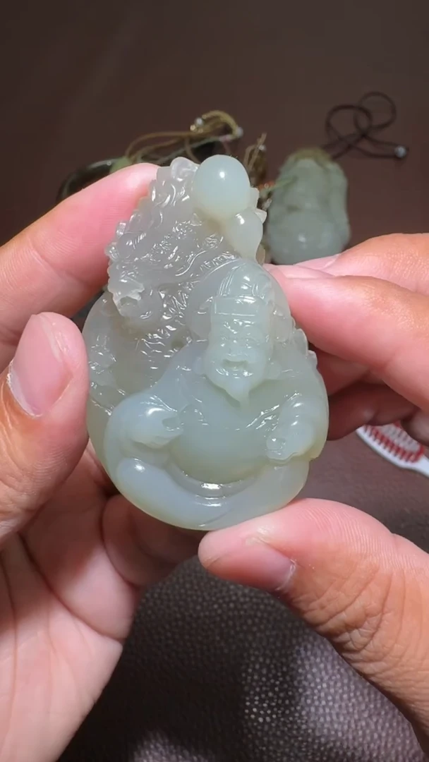 未镶嵌和田玉挂件和田玉