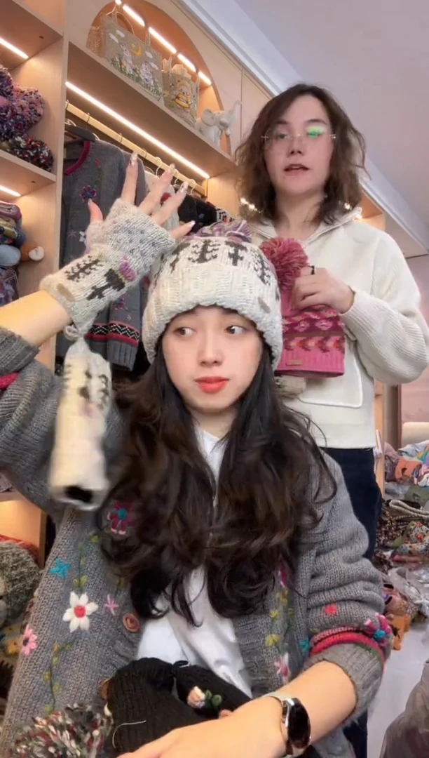 纯棉百羊毛灰色郁金香单球翻边帽