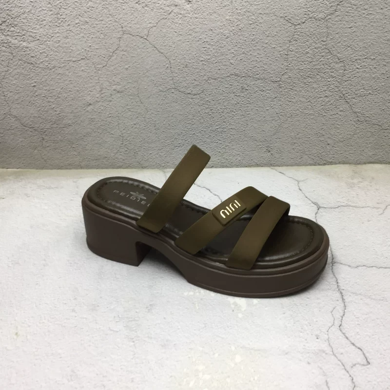 女外穿夏季新款松糕厚底一字拖粗跟时尚百搭拖鞋818-7