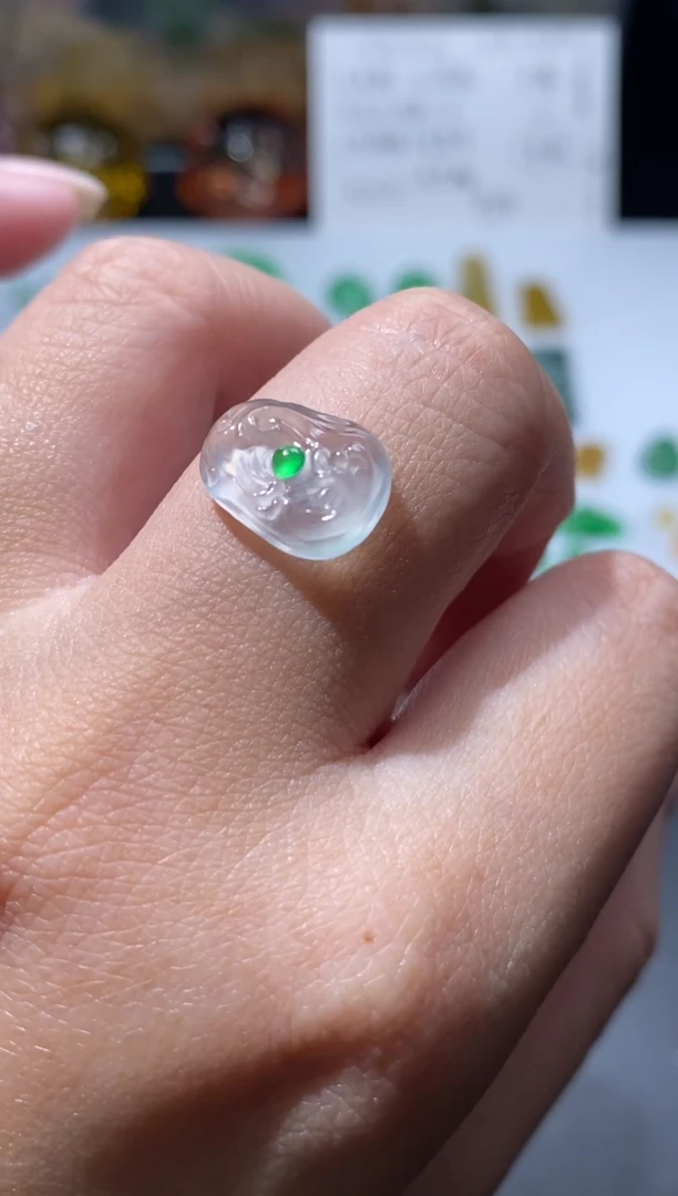 未镶嵌定制翡翠翡翠