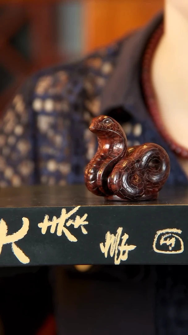 降真香手串/手链菲*海南红降土埋玉化料蛇摆件把件