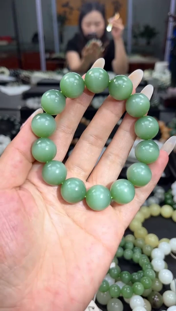 手串未镶嵌和田玉俄罗斯粉绿 猫眼碧玉卡16