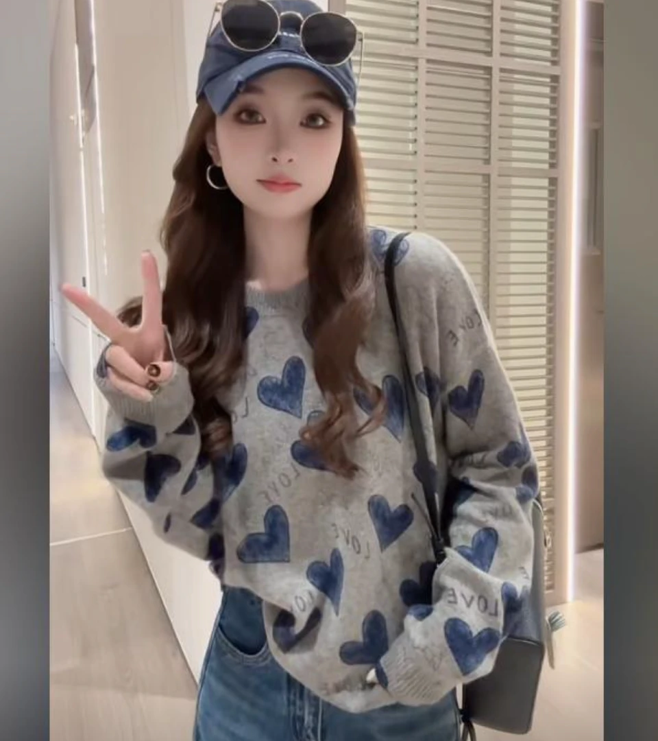 2025早秋韩系穿搭慵懒风爱心印花灰色毛衣女士宽松百搭上衣女新款