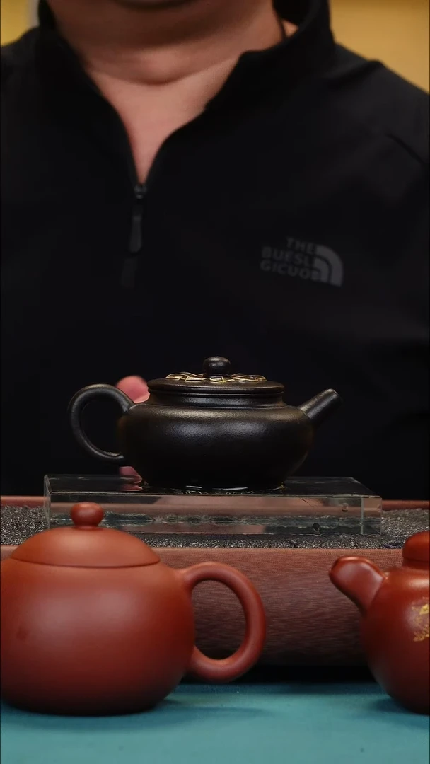 茶壶紫砂嚯***风莲语 本绿还原烧 魏加峰制
