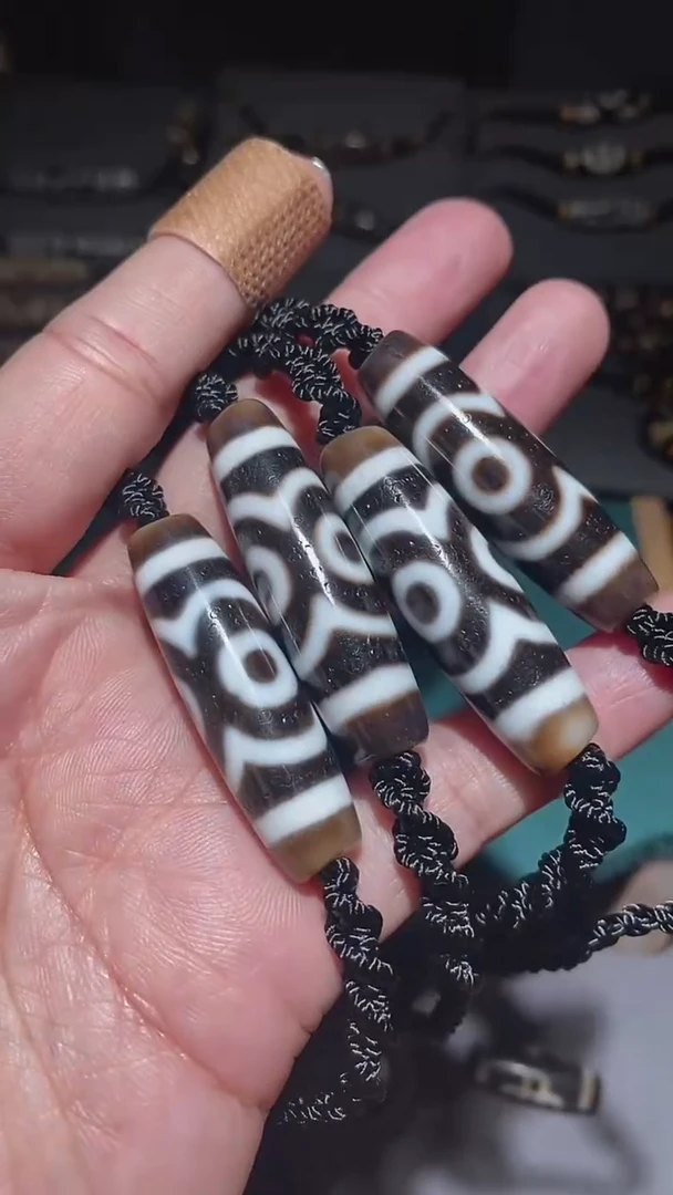 【闪购商品】玛瑙/玉髓颈饰未镶嵌Y62085熊猫三Y锁骨链多样性发其一