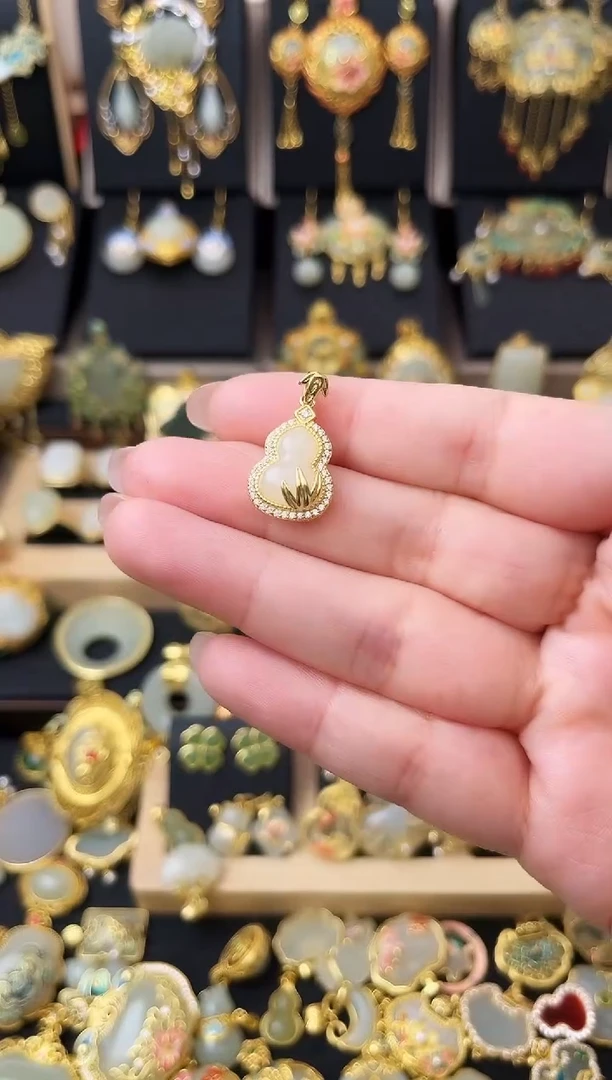 颈饰银S925镀金镶嵌和田玉福竹葫芦吊坠