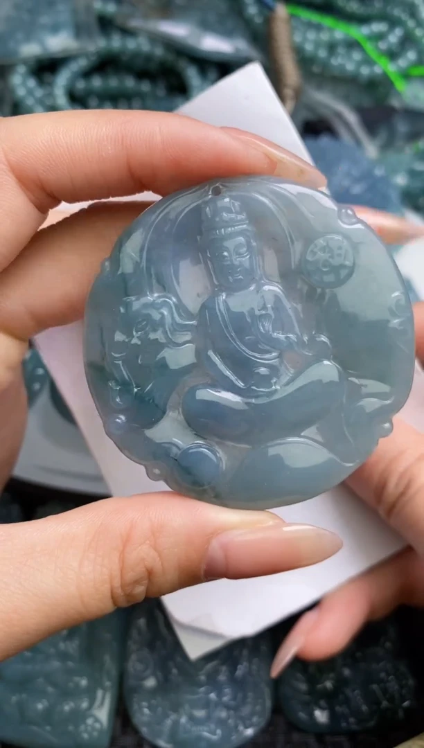 【闪购商品】翡翠颈饰未镶嵌          1