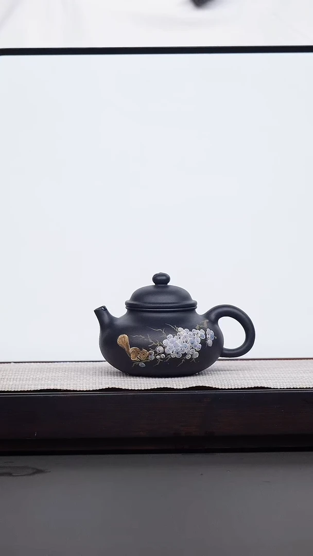 茶壶紫砂黑泥泥绘容天