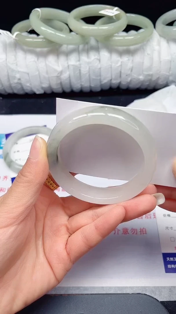 未镶嵌手镯石英质玉247-56/57