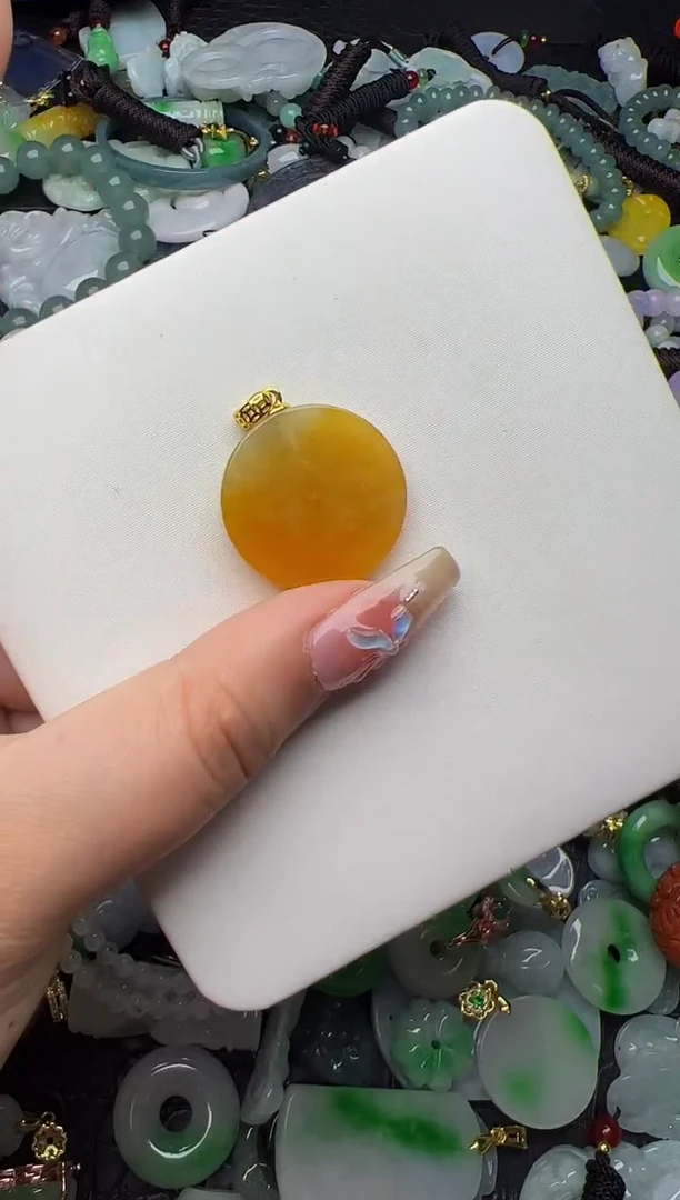 翡翠未镶嵌颈饰天然缅甸翡翠吊坠