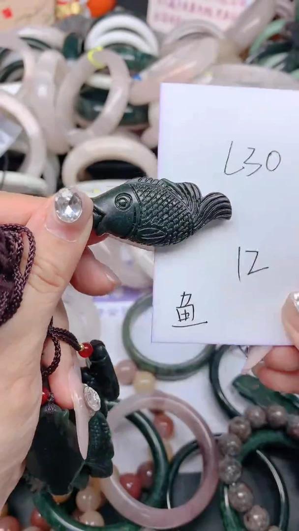 石英质玉手镯未镶嵌L30药王鱼