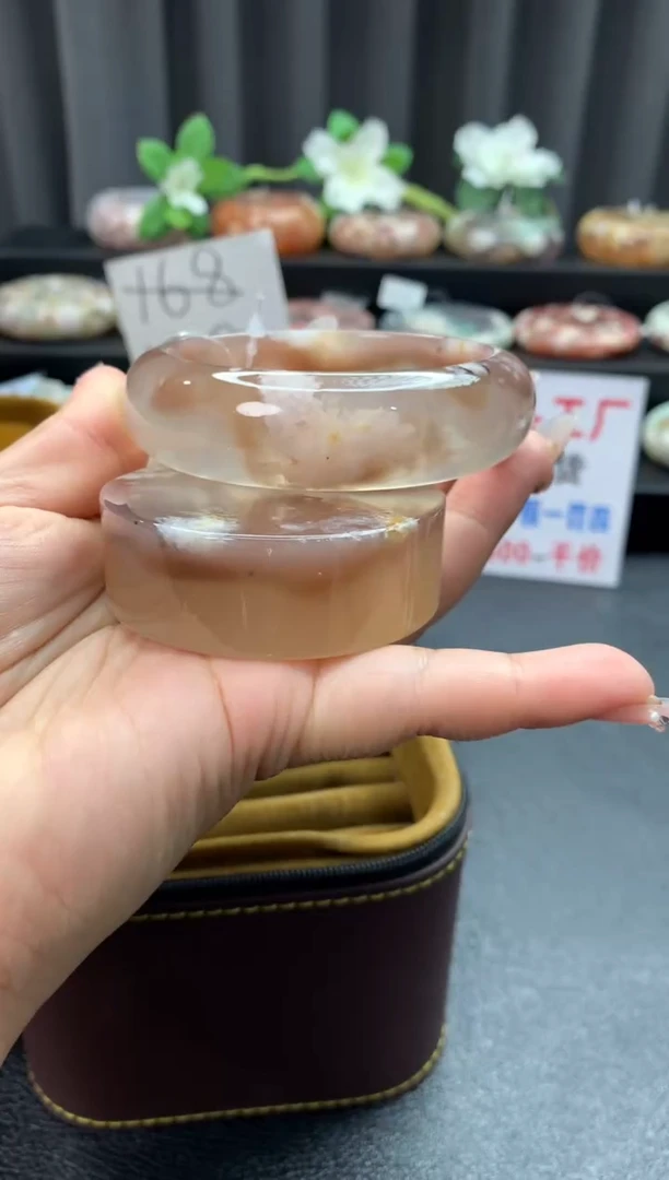 未镶嵌手镯石英质玉（57-58圈口）赠送镯心