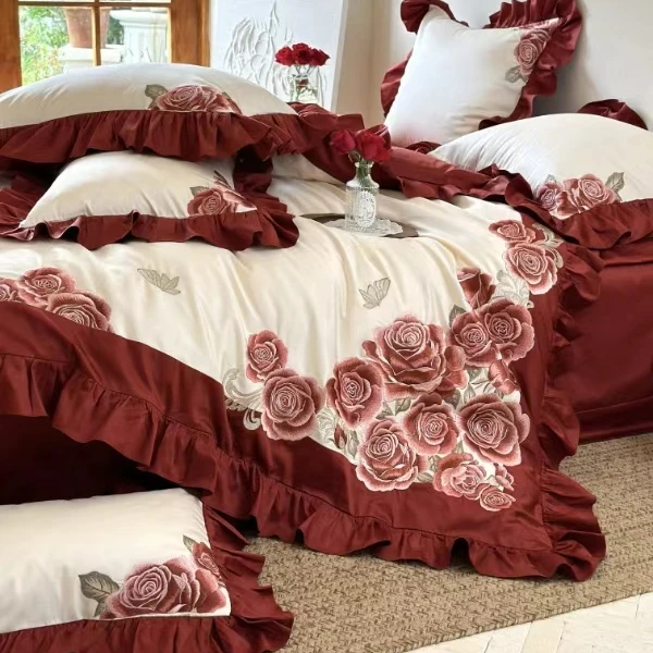 新疆长绒棉高精密重工绣花大拼角工艺 四件套WY 丝绒玫瑰