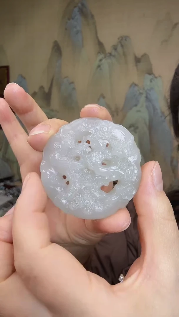 颈饰未镶嵌和田玉.