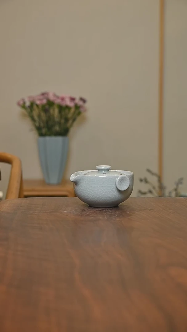 手抓壶 粉青釉 微瑕 朱家汝窑款
