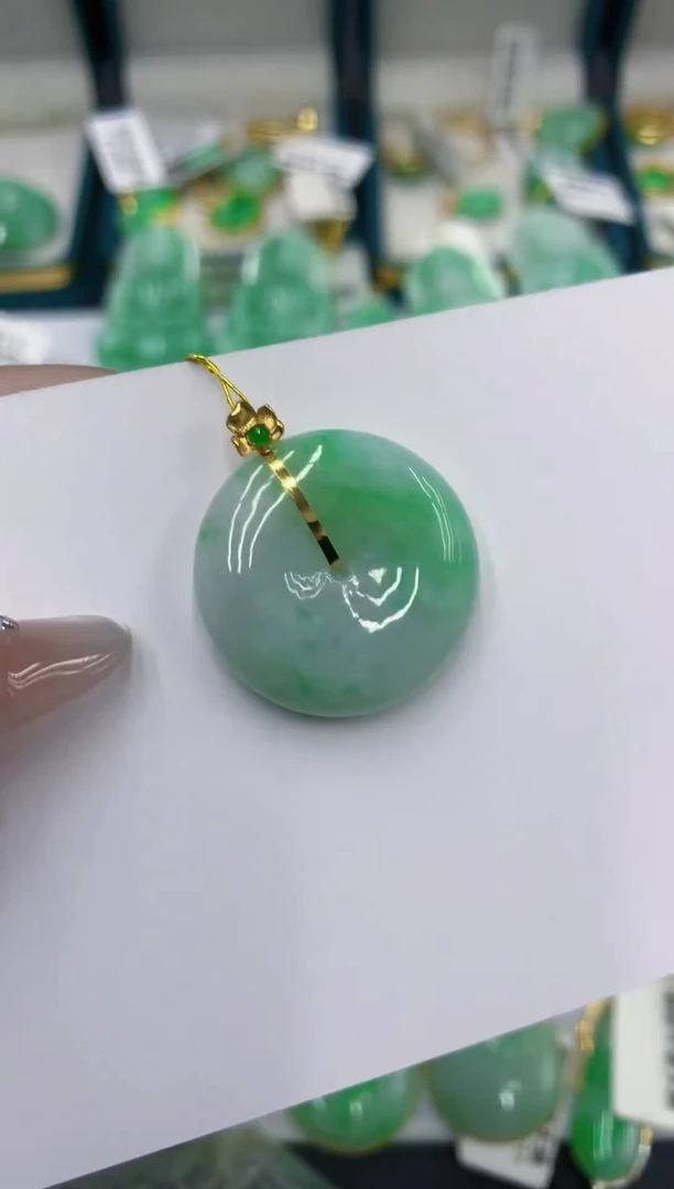 颈饰18K金镶嵌翡翠11111