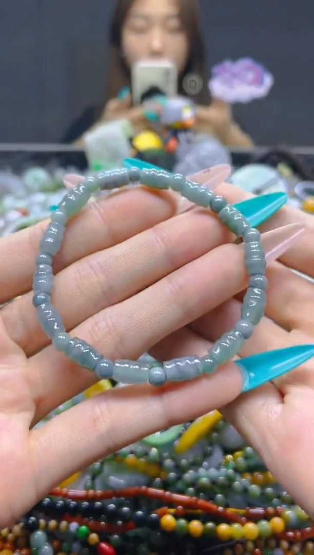 翡翠未镶嵌颈饰5MM/F/翡翠A货，一件也是批发价