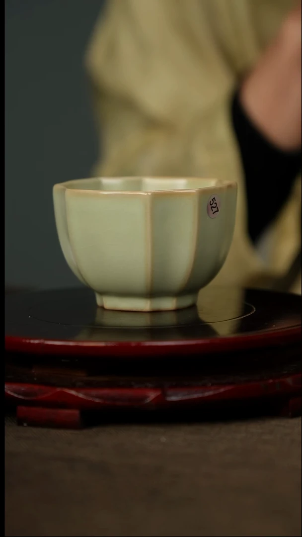 全品 粉青 四方葵口杯 带底款