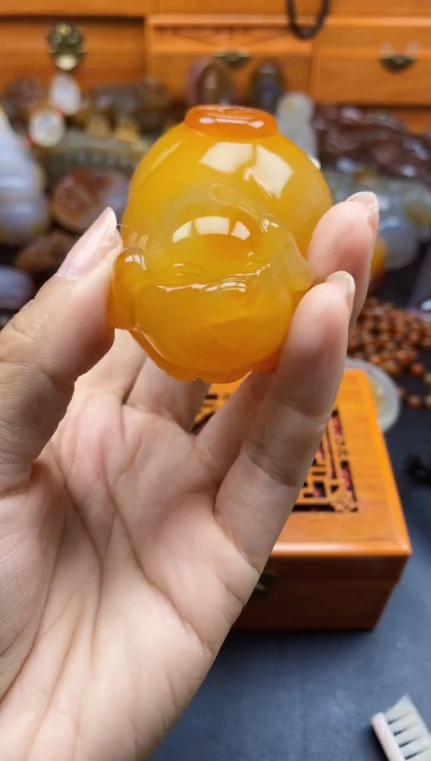 未镶嵌1玛瑙/玉髓尊*ll