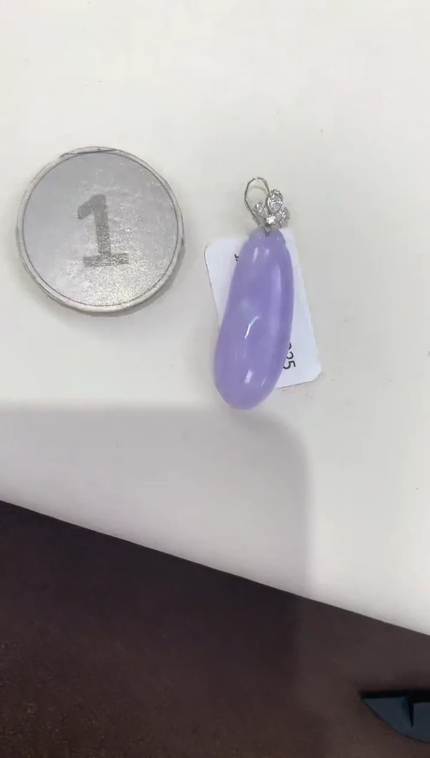 颈饰18K金镶嵌翡翠天然缅甸a货翡翠