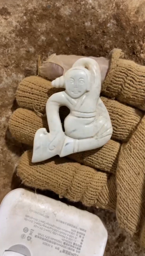 未镶嵌和田玉挂件未镶嵌和田玉把件