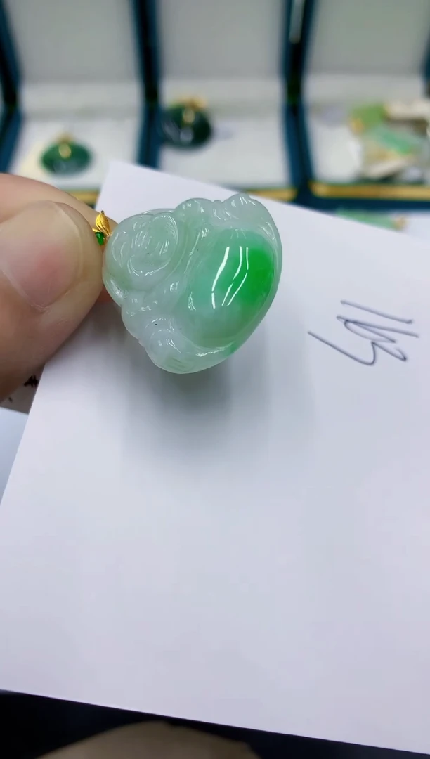 颈饰18K金镶嵌翡翠翡翠