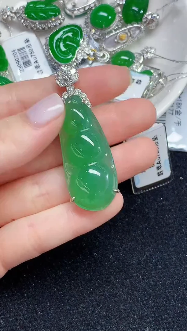 吊坠(不含链)18K金镶嵌翡翠ZJ多样性发其一