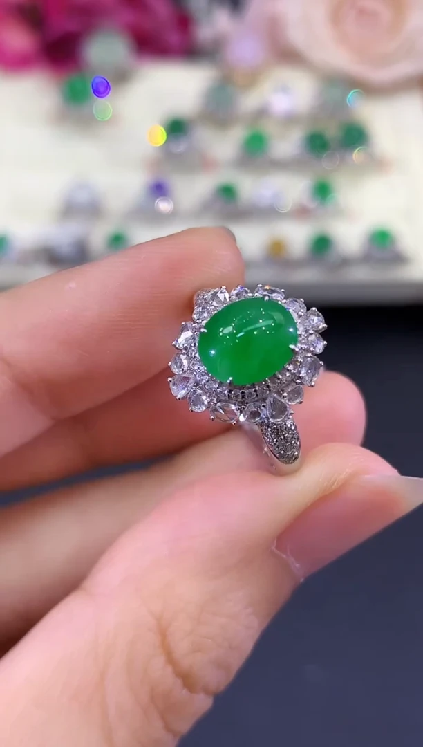 18K金镶嵌戒指翡翠B197