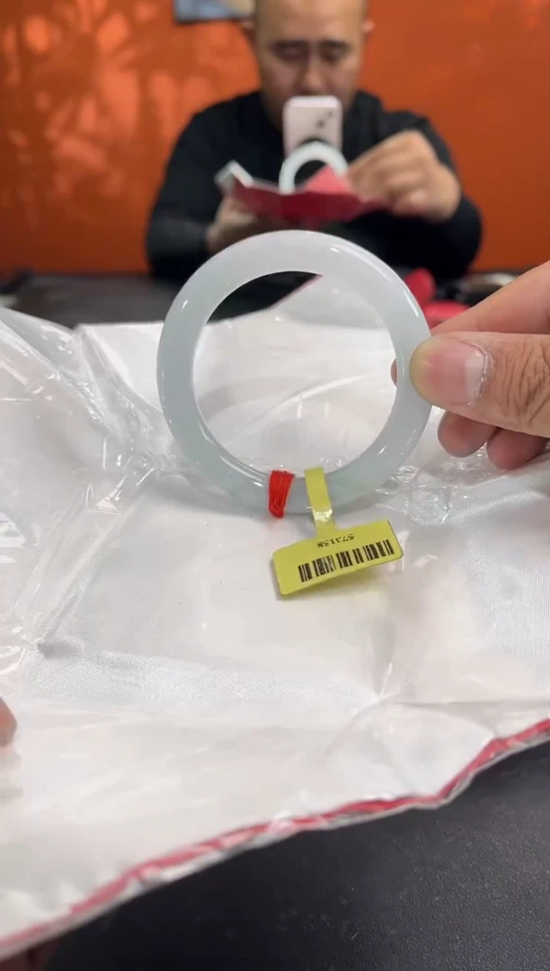 未镶嵌手镯翡翠翡翠手镯