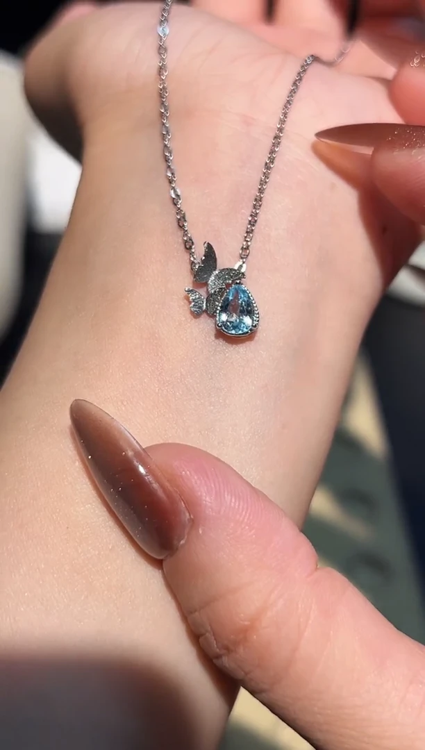 项链银S925镶嵌托帕石蝴蝶发一