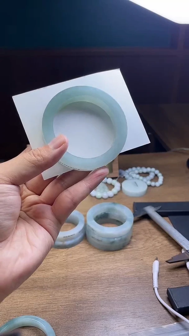 未镶嵌手镯定制翡翠五*谱定制