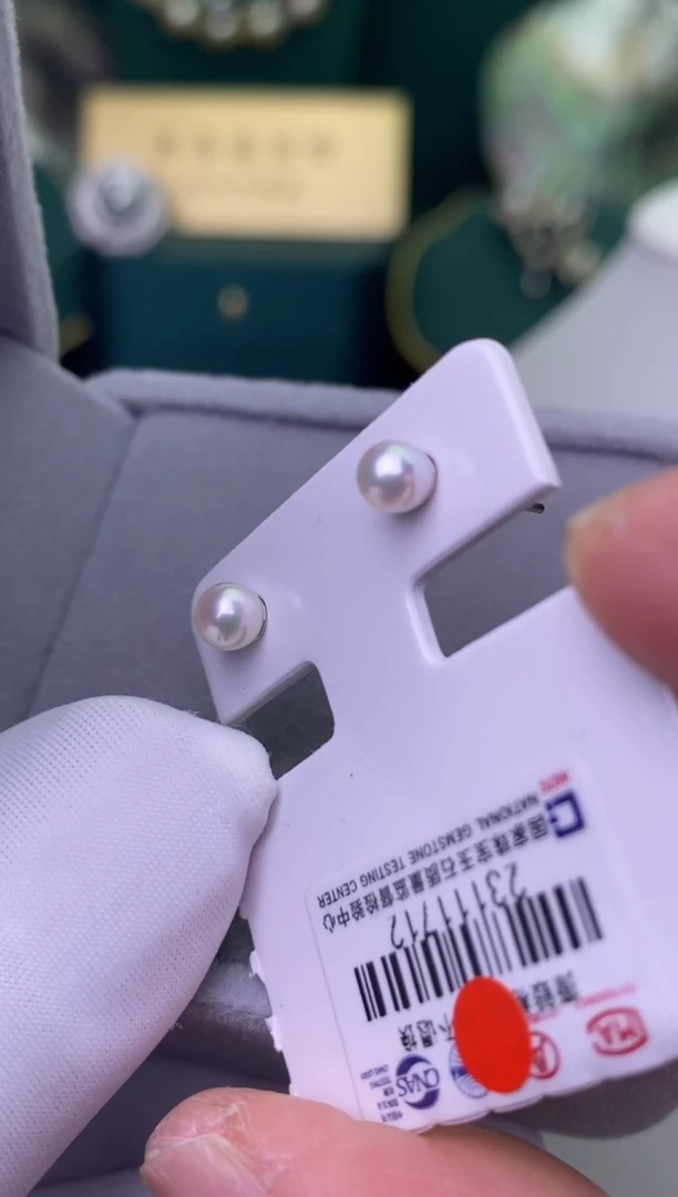 【闪购商品】海水珍珠耳饰银S925镶嵌1