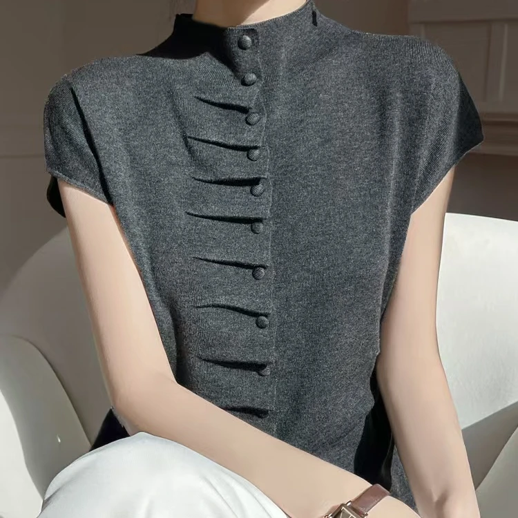 皱褶半高领精仿小飞袖纽扣开衫设计感洋气百搭时髦上衣夏季时尚