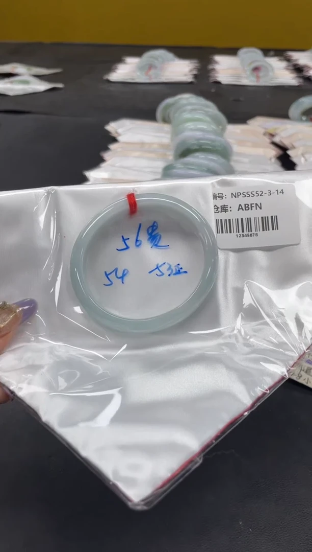 未镶嵌手镯翡翠翡翠手镯