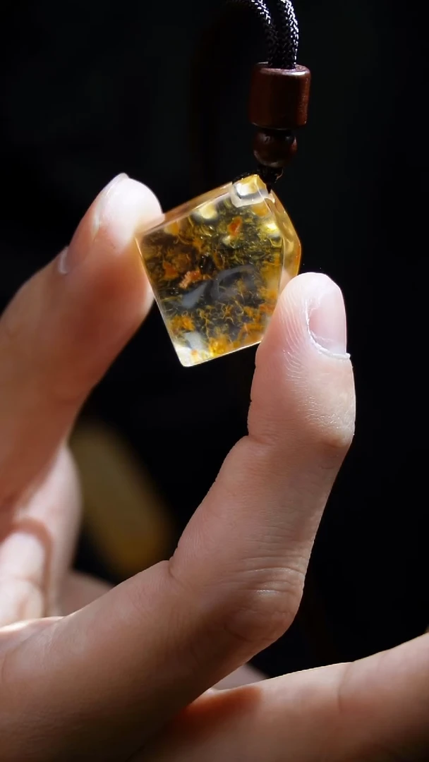吊坠(赠链)未镶嵌水晶水晶